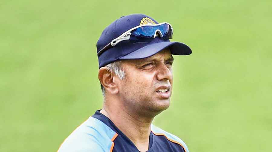 Rahul Dravid tests Covid positive; will delay travel for Asia Cup