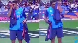 R Ashwin explains the logic behind sniffing to select his jersey