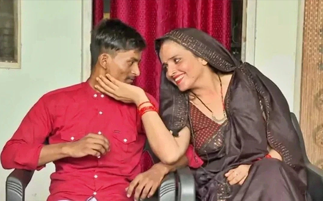 Seema Haider with Sachin Meena (Source - Twitter)