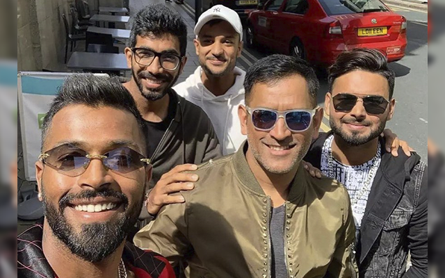 Viral picture of Indian cricketers (Source - Twitter)