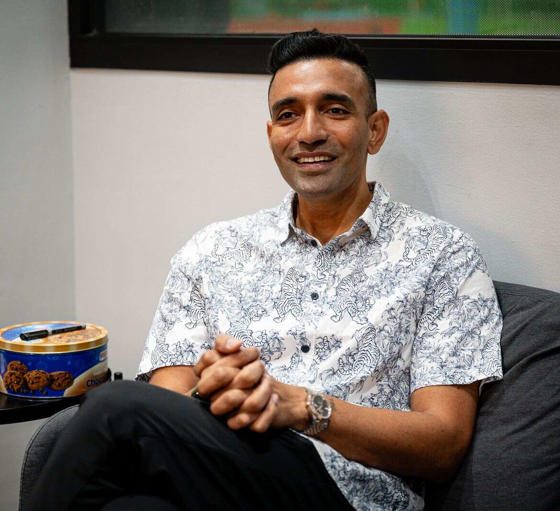 An arrest warrant has been issued against former cricketer Robin Uthappa in a financial dispute.