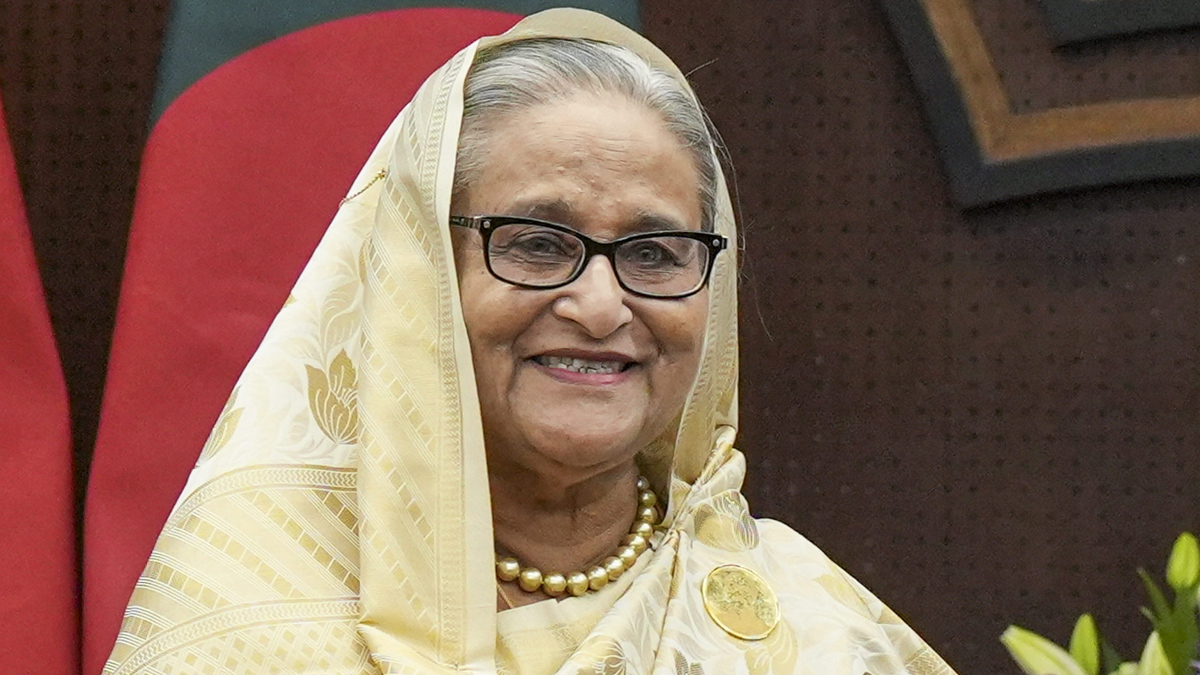 Bangladesh sends a diplomatic note to India, requesting the return of deposed PM Sheikh Hasina amidst political unrest.